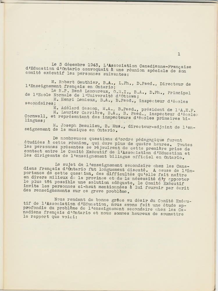 Reproduction de la premi&egrave;re page de Une &eacute;tude sur l’&eacute;tat des &eacute;coles bilingues de l’Ontario, par Robert Gauthier, Ren&eacute; Lamoureux, Henri Lemieux, Ad&eacute;lard Gascon, Laurier Carri&egrave;re et Joseph Beaulieu, octobre 1944.