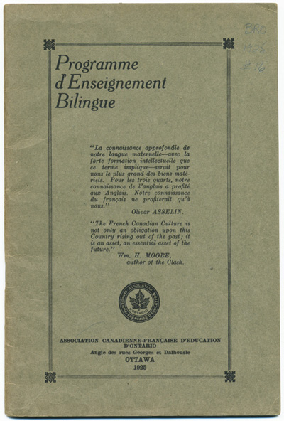 Reproduction de la page couverture du Programme d’enseignement bilingue de l’Association canadienne-fran&ccedil;aise d’&eacute;ducation d’Ontario, 1925.