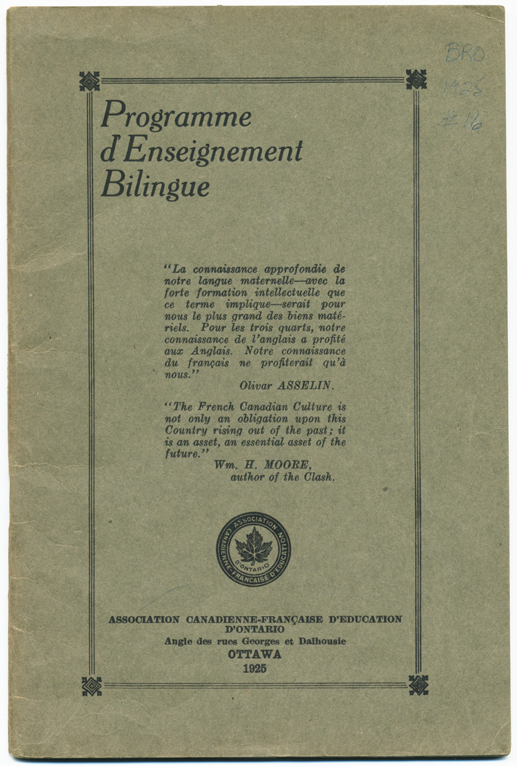 Reproduction de la page couverture du Programme d’enseignement bilingue de l’Association canadienne-fran&ccedil;aise d’&eacute;ducation d’Ontario, 1925.